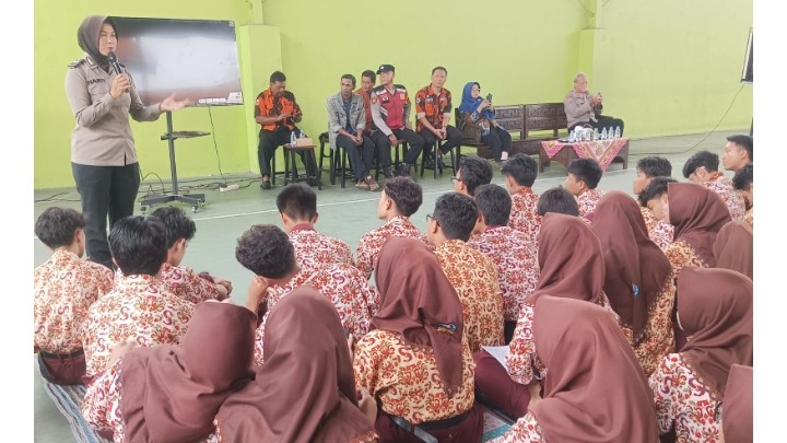Polresta Sidoarjo Gencarkan Edukasi Tertib Lalu Lintas di Sidoarjo