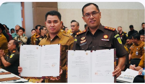 Bupati Albarra Teken MoU Pidana Kerja Sosial, Wujud Sinergi Pemda dan Kejaksaan di Jawa Timur