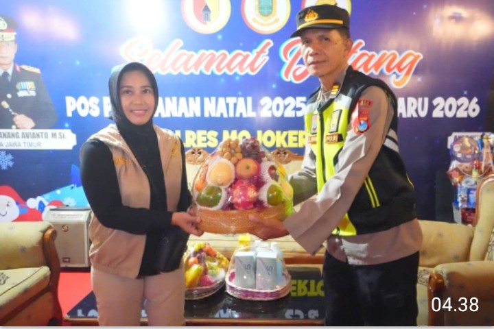 Pastikan Nataru di Kota Mojokerto Aman dan Kondusif, Ning Ita bersama Forkopimda Kota Mojokerto Tinjau Pos Pengamanan Nataru