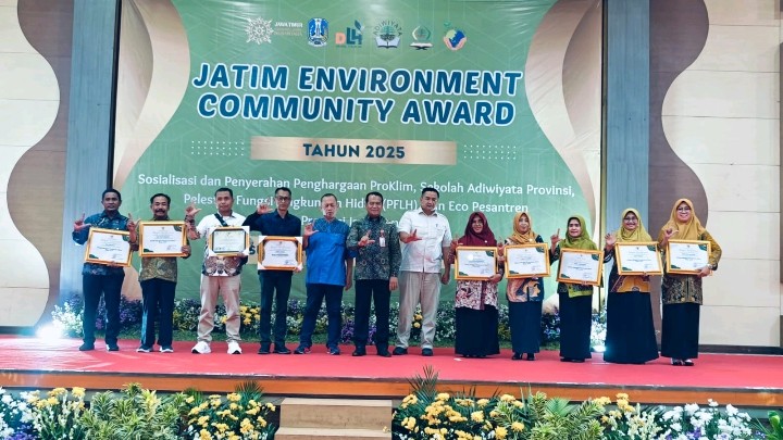 20 Pegiat Lingkungan Kabupaten Mojokerto Berhasil Raih Penghargaan Jatim Environment Community Award 2025